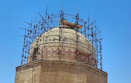 آغاز  مرمت گنبد و گنبدخانه مسجد جامع تاریخی گلپایگان پس از ۳۰ سال