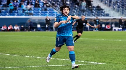 آزمون به جمع ۲۰ گلزن برتر تاریخ لیگ برتر روسیه پیوست 