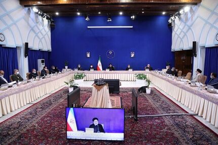 انتصاب‌های خبرساز دولت ادامه دارد / وقتی رئیس فدراسیون تنیس با لیسانس پرستاری معاون وزیر اقتصاد شد