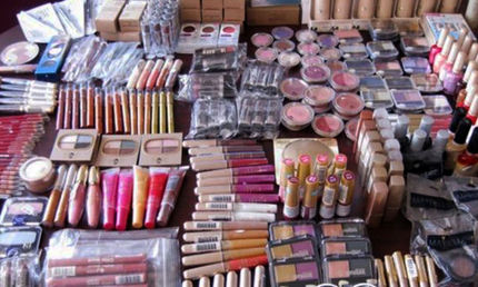واردات لوازم آرایشی و بهداشتی ممنوع است