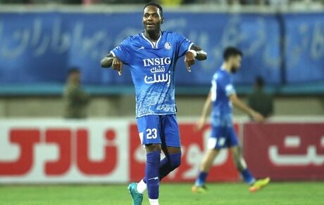 تکذیب توافق بازیکن خارجی تیم فوتبال استقلال خوزستان با پرسپولیس