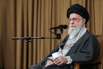 تشییع پیکر رهبر شهید در سه شهر تهران، قم و مشه