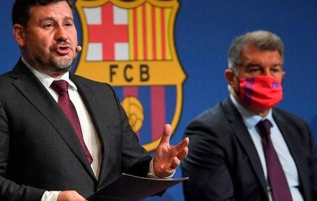 معاون لاپورتا در بارسلونا استعفا کرد