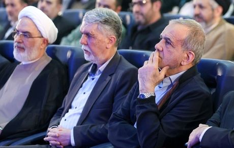 رئیس جمهور: ما یاد نگرفته‌ایم با هم بنشینیم و به حرف درست‌ گوش کنیم 