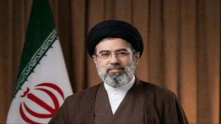 رهبر معظم انقلاب: حفظ تمامیت ارضی لبنان شرط اول تفاهم نامه پایان جنگ تحمیلی است