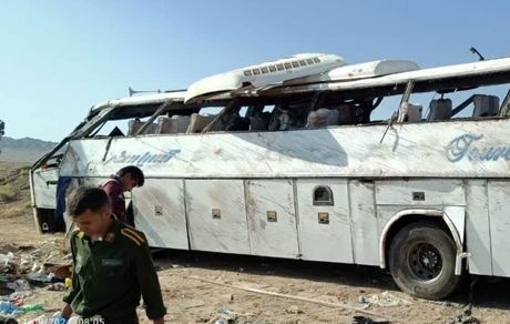 همه فوتی‌های اتوبوس واژگون شده در محور یزد به طبس، زنان هستند