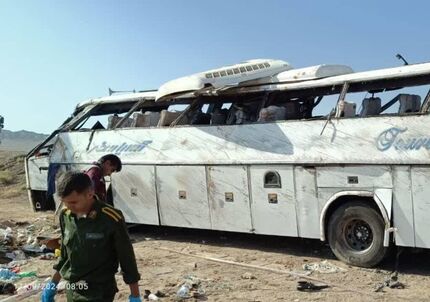 همه فوتی‌های اتوبوس واژگون شده در محور یزد به طبس، زنان هستند