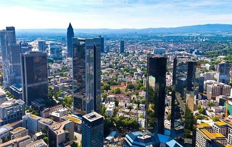 منطقه پولی اتحادیه اروپا "یورو" از رکود خارج شد