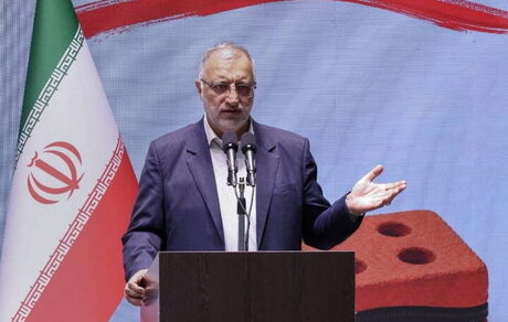 اعلام آمادگی شهرداری تهران برای احداث سالن ۱۲ هزار نفری ورزشگاه آزادی