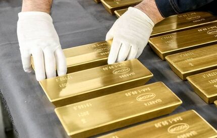 قیمت جهانی طلا خیلی آرام بالا رفت