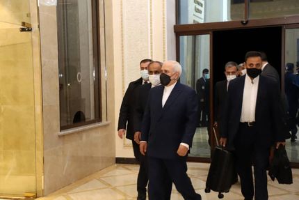 ظریف با هدف صلح در افغانستان وارد تاجیکستان شد