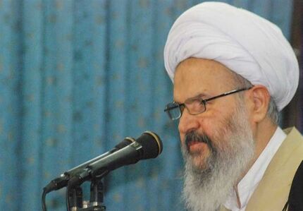 نماینده ولی‌فقیه در کاشان: وزارت بهداشت برنامه‌ای برای ترویج فرزندآوری ارائه دهد
