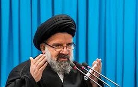 احمد خاتمی: اروپا و آمریکا سروته یک کرباس هستند