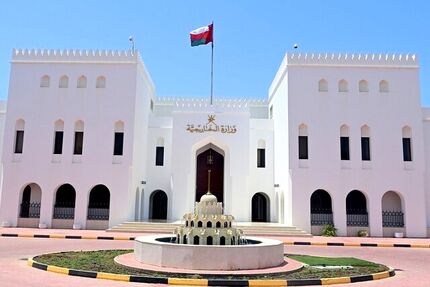 معاون نخست وزیر عمان: ما فضای مثبت مذاکرات بین آمریکا و ایران را ترغیب می‌کنیم