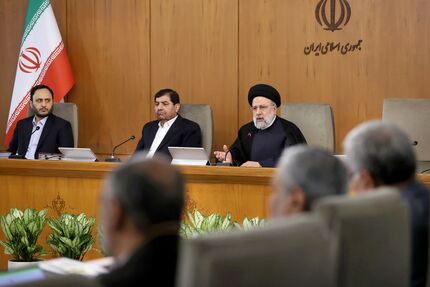 تاکید رییسی بر تبیین اقدامات امیدبخش و نشاط آفرین دولت در خدمت رسانی به مردم برای افکار عمومی