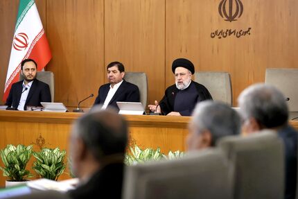 تاکید رییسی بر تبیین اقدامات امیدبخش و نشاط آفرین دولت در خدمت رسانی به مردم برای افکار عمومی