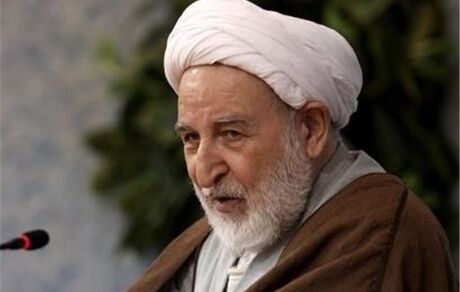 آیت الله یزدی: عزاداری‌ تعطیل‌بردار نیست