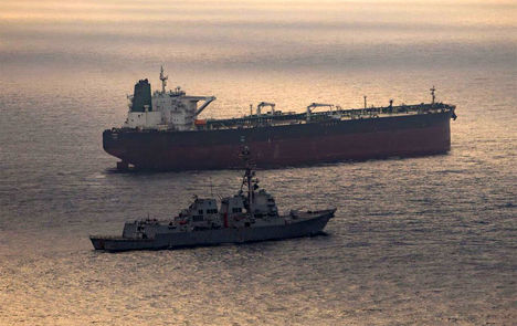 سنتکام از رهگیری یک کشتی ایرانی خبرداد