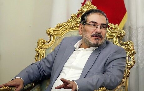 ادای احترام شمخانی و هیات ایرانی به «شهدای پیروزی» در عراق