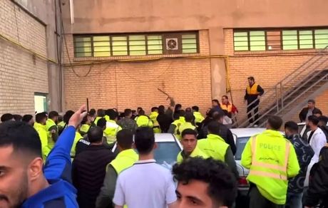 محرومیت عوامل تیم ملوان بندرانزلی بدلیل درگیری دیدار با هوادار