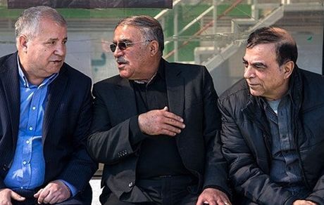 پیشکسوت استقلال: آقای آذری احترام خودت را نگه‌دار
