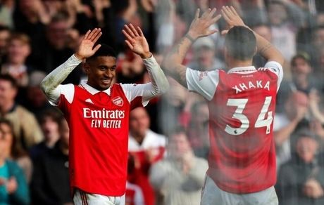 جدایی سیزده بازیکن آرسنال