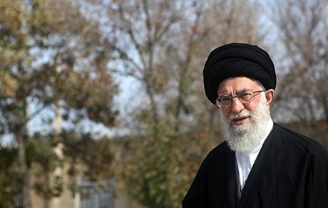 
پاسخ صریح رهبر انقلاب به توییت ترامپ: شما غلط می‌کنید!
