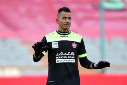 حامد لک با دستبند در دادسرای تبریز / باشگاه پرسپولیس تکذیب کرد