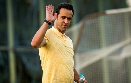 رقابت علی کریمی و اسکوچیچ در زمین تنیس/ عکس 