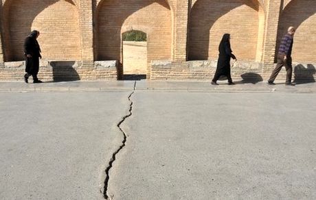 نرخ فرونشست زمین در اصفهان اصلاً کاهش نیافته است