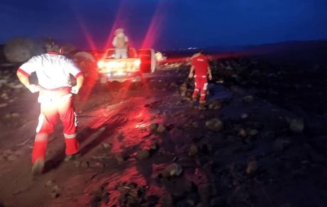 سیلاب در محور ماکو به بورالان / خوروهای گرفتار رهاسازی شدند