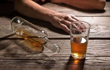 فوت یک و مسمومیت ۳۱ نفر بر اثر مصرف مشروبات الکلی تقلبی در دزفول