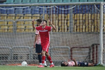 بازیکن ازبکستانی پرسپولیس قراردادش را فسخ کرد
