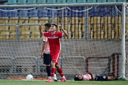 بازیکن ازبکستانی پرسپولیس قراردادش را فسخ کرد