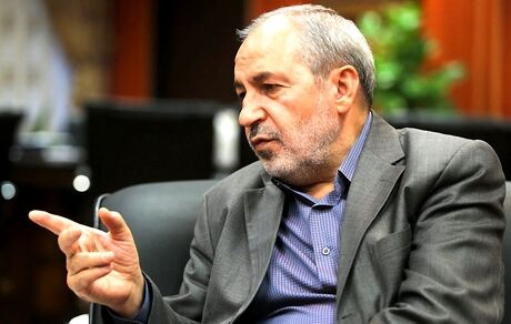 دانش‌آموزان از زبان‌ غیر از انگلیسی استقبال نمی‌کنند / بسیاری از نمایندگان رأیشان را پس گرفتند
