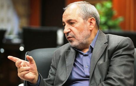 دانش‌آموزان از زبان‌ غیر از انگلیسی استقبال نمی‌کنند / بسیاری از نمایندگان رأیشان را پس گرفتند