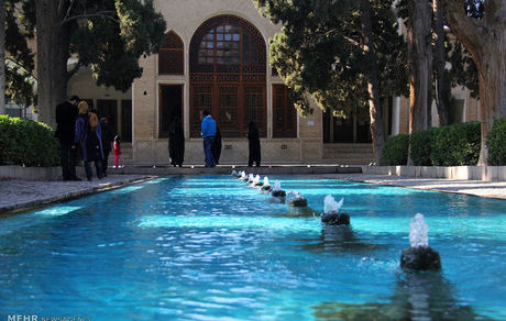 باغ فین کاشان ۱۳ فروردین تعطیل اعلام شد