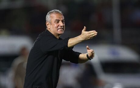 سرمربی ترک پرسپولیس جدا می‌شود؟