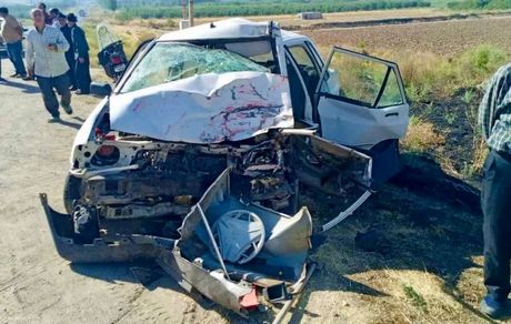 در دو تصادف جداگانه، پراید و پژو پارس له شدند