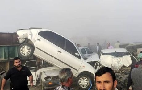 تصادف زنجیره‌ای ۵٠ خودرو در محور بهبهان - رامهرمز