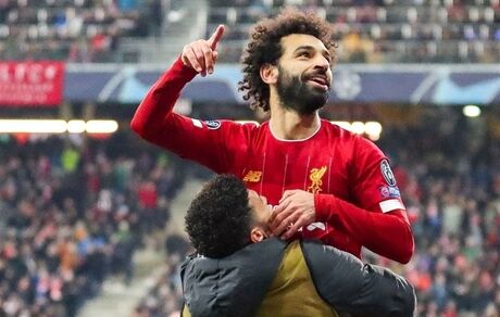  پیروزی قاطع  ناپولی در شب سرگروه شدن لیورپول 