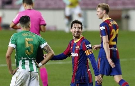  بارسلونا با مسی بتیس را در هم کوبید