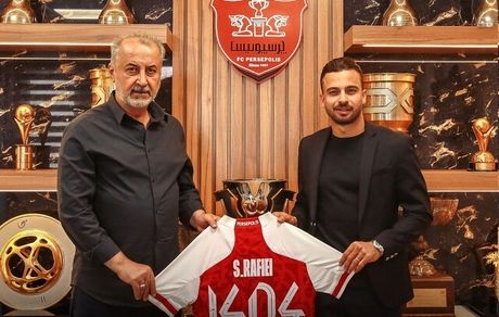 سروش رفیعی در پرسپولیس ماند