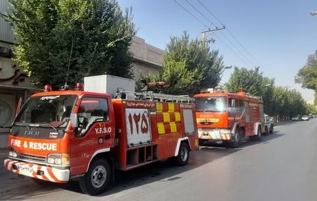 جزئیات آتش سوزی ساختمان ۱۳ طبقه اداری در خیابان ولیعصر تهران
