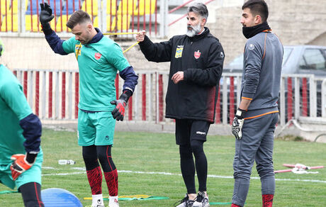 سکوت باشگاه پرسپولیس در مورد نقل و انتقالات و درخواست یحیی
