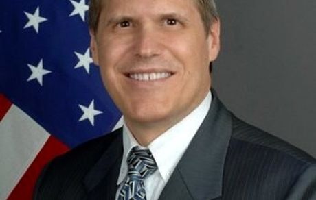 سفیر آمریکا: قصد بستن سفارتمان در بغداد را نداریم