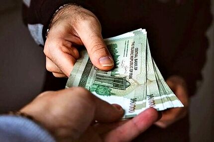 برای سال آینده، حقوق سالیانه آنها کمتر از ۴۸۰ هزار ریال جدید معاف از مالیات پیشنهاد شد