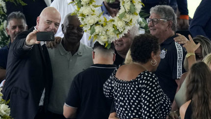 واکنش اینفانتینو به سلفیاش با تابوت پله