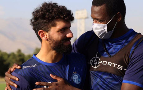 دانشگر عذرخواهی کرد و در تمرین استقلال حاضر شد