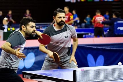 مدال برنز بر گردن برادران عالمیان